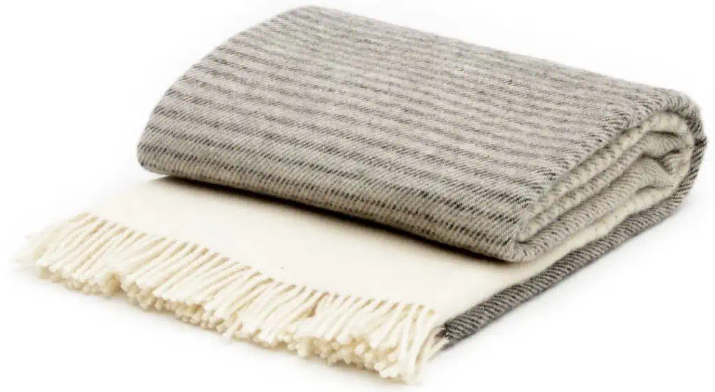 Læsø uldplaid - Stort og blødt tæppe i uld